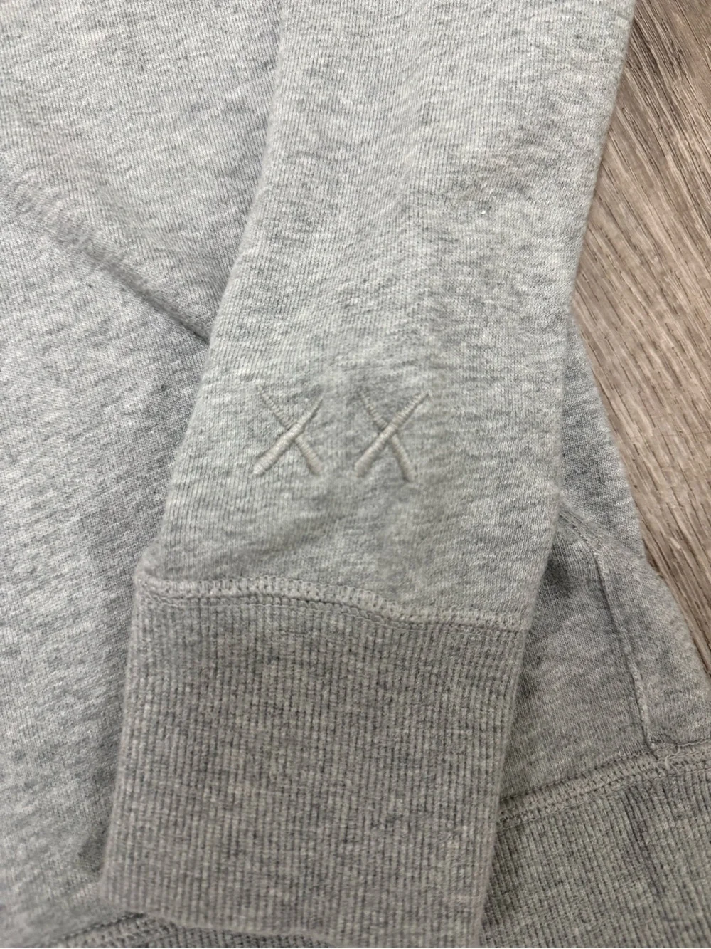 Uniqlo kaws sesame